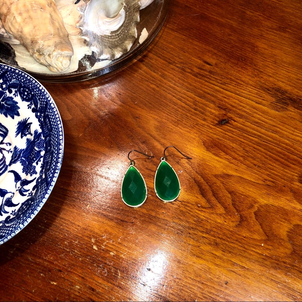 FRANCESCA’S COLLECTION|EMERALD AND GOLD EARRINGS